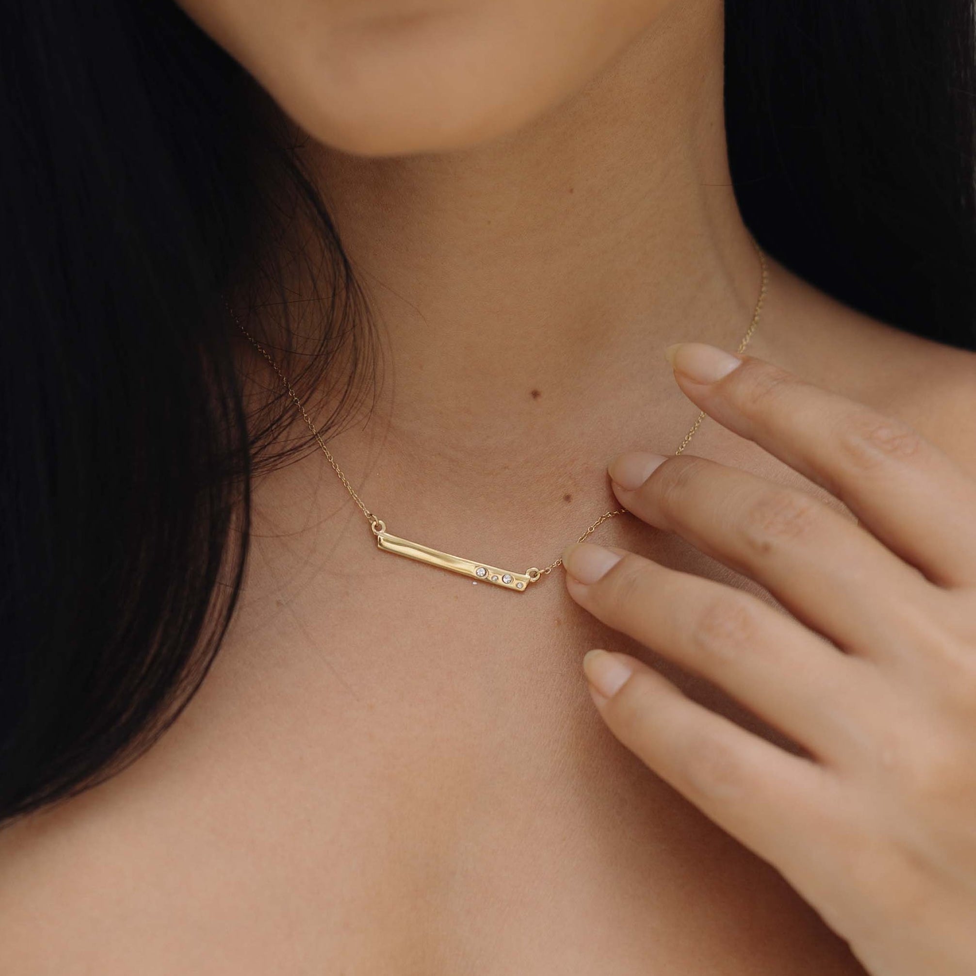 Dainty Bar Necklace - Gold