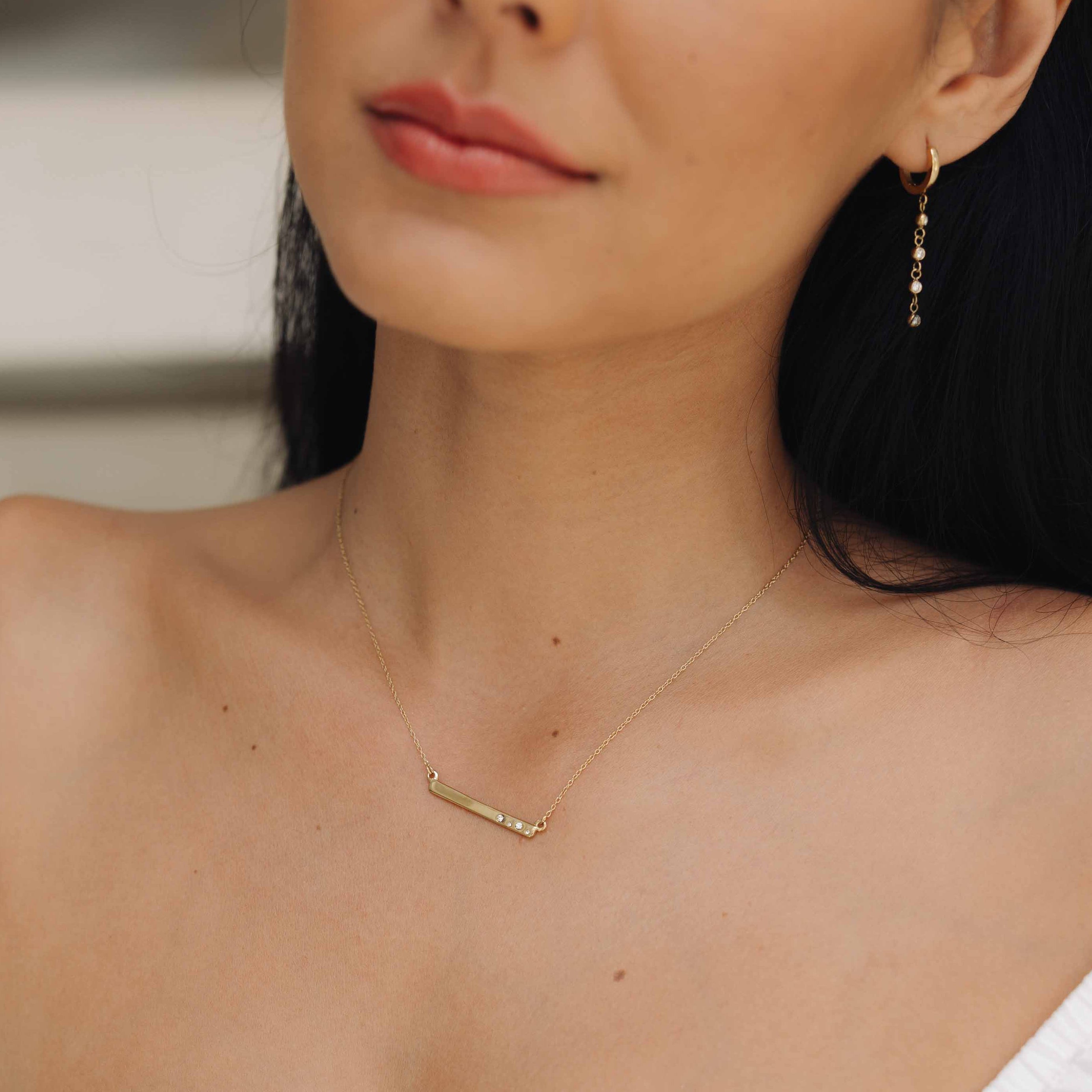 Dainty Bar Necklace - Gold