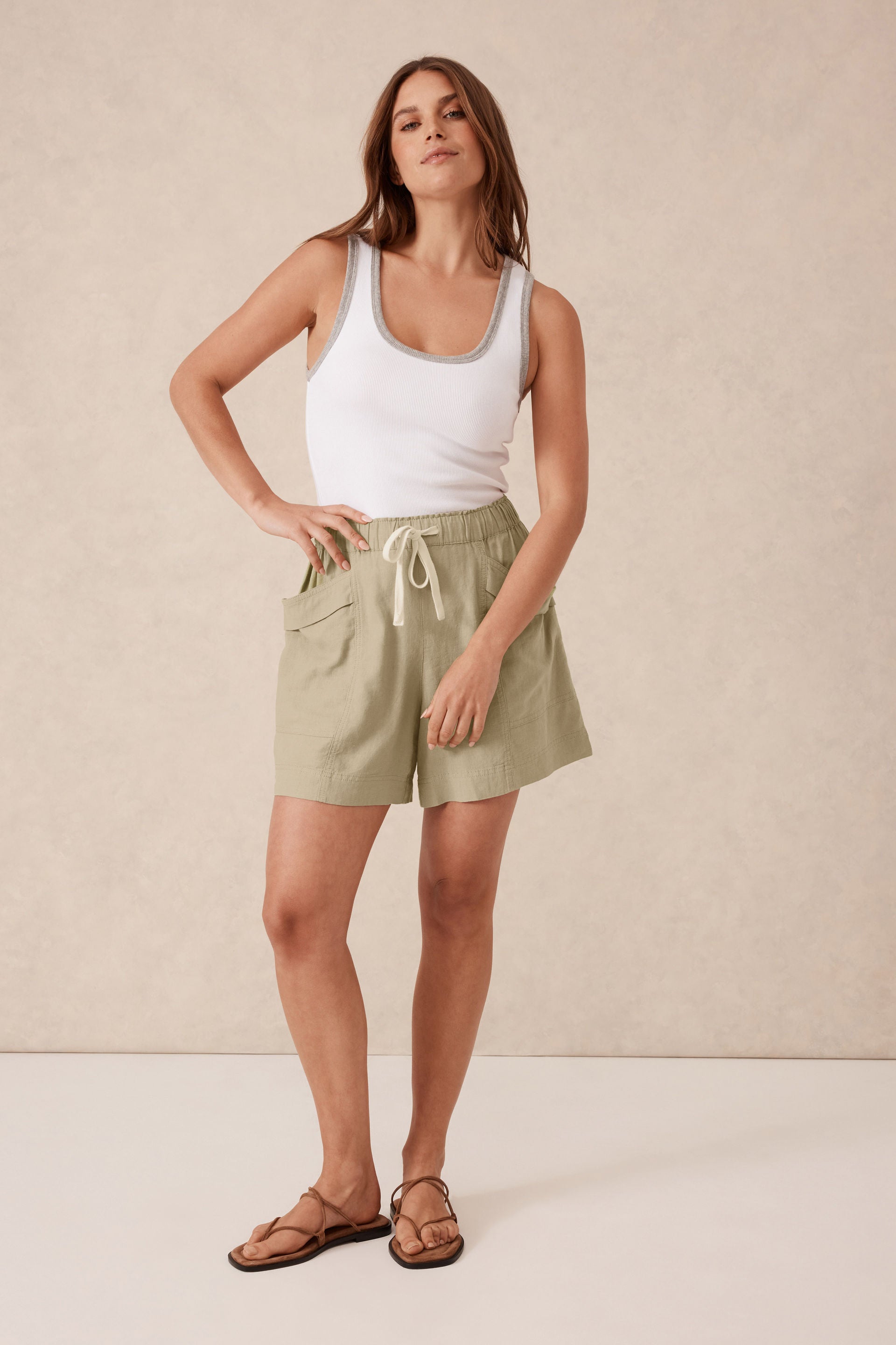 Panelled Pull On Short - Olive