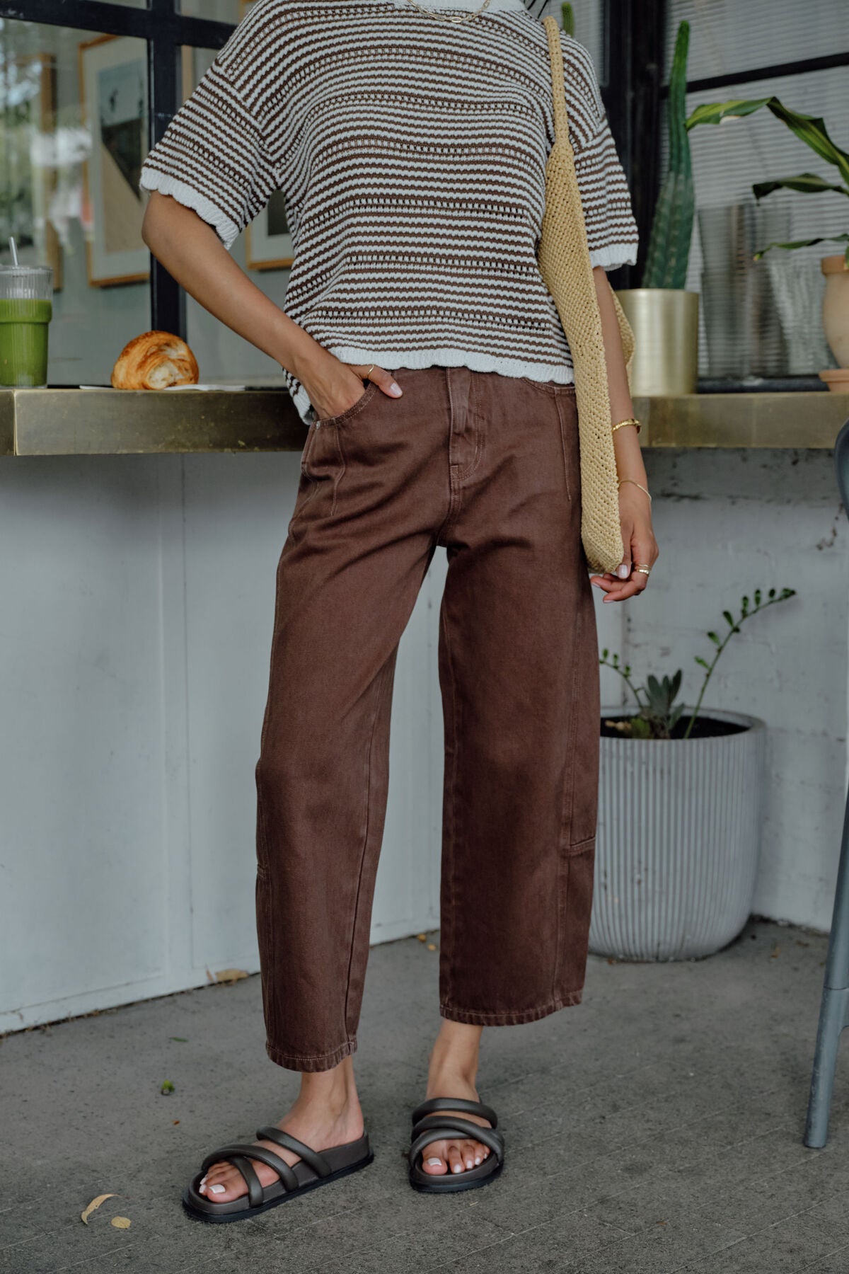 Demi Barrel Jean - Chocolate