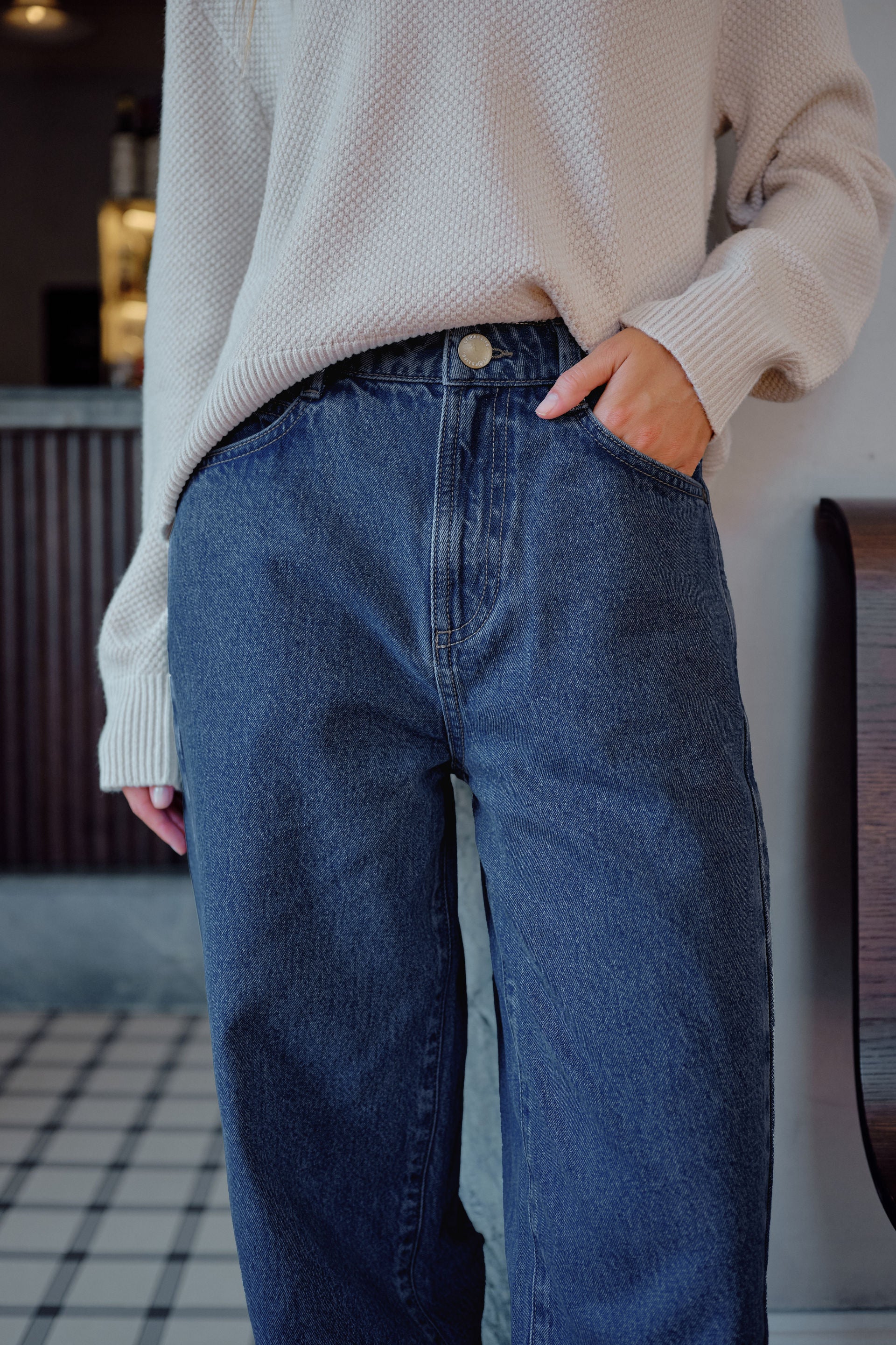 Leah Tapered Barrel Jean - Fresh Indigo