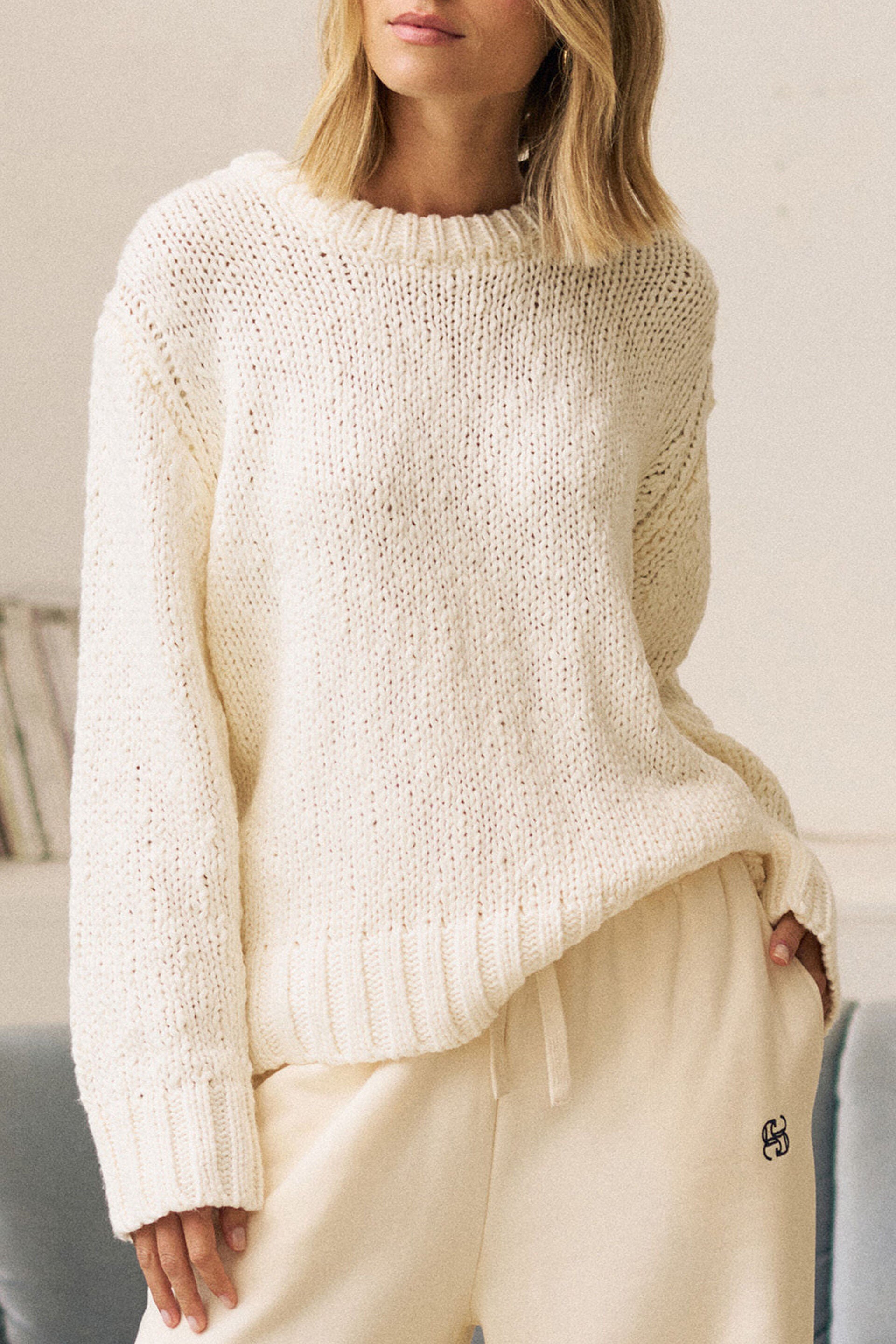 Sage Chunky Knit Crew - Marshmallow