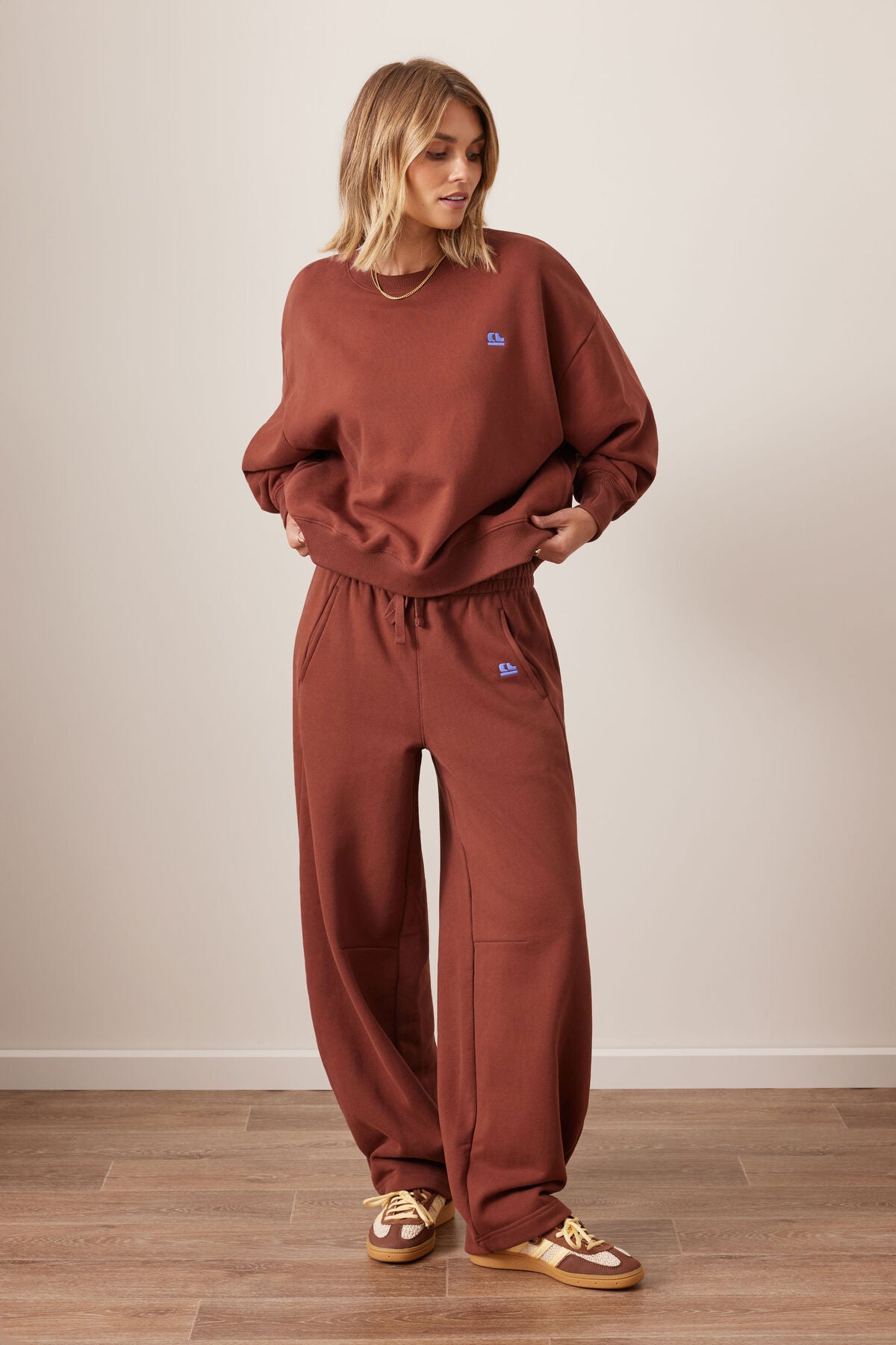 Quinn Slouchy Crew - Burnt Toffee