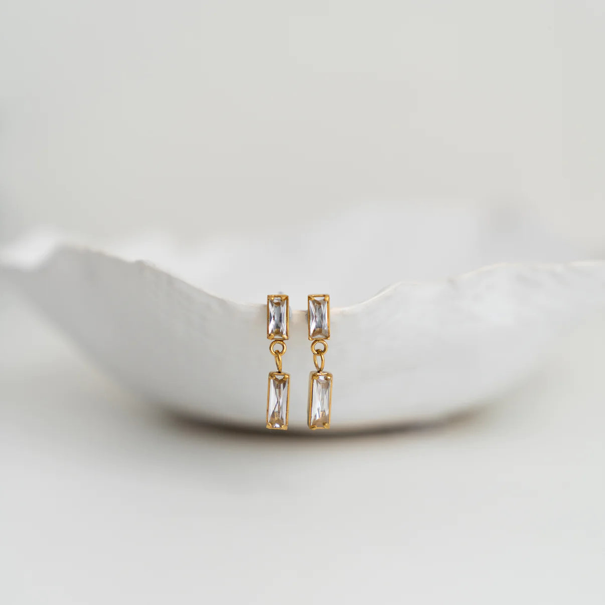Deux Baguettes Earrings - Gold