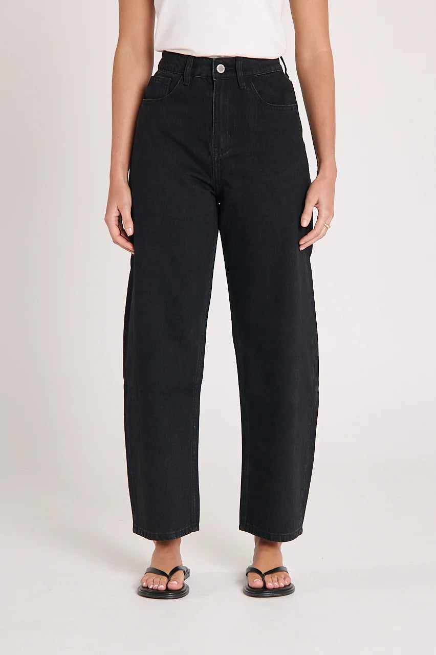 Lola Barrel Jean - Black