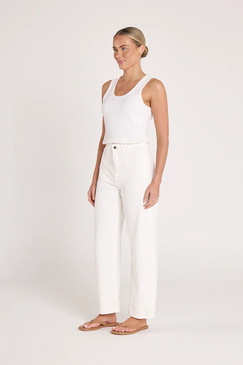 Lola Barrel Jean - White