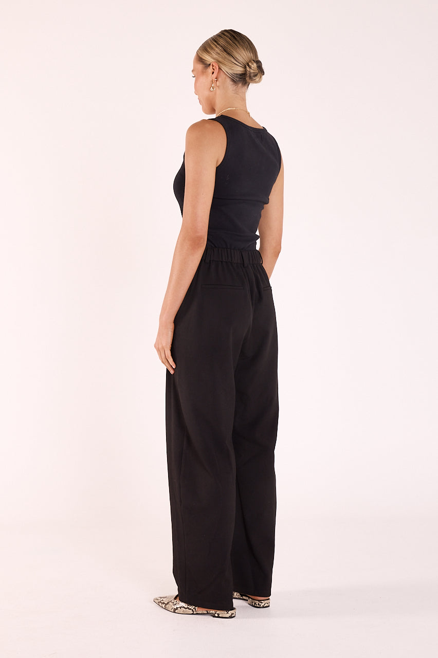 Andie Barrel Pant - Black, styled 2