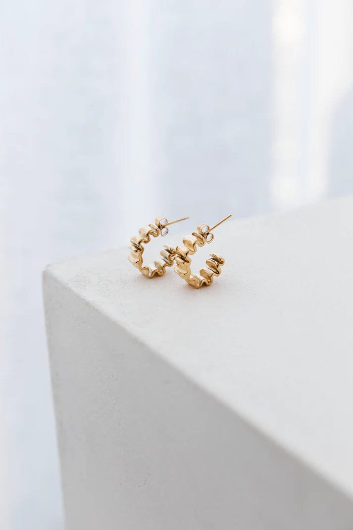 Poppy Wrinkle Hoop Earring - Gold