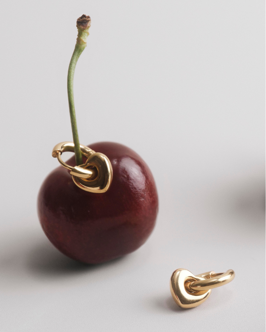 Lisa Puffy Heart Mini Earrings - Gold