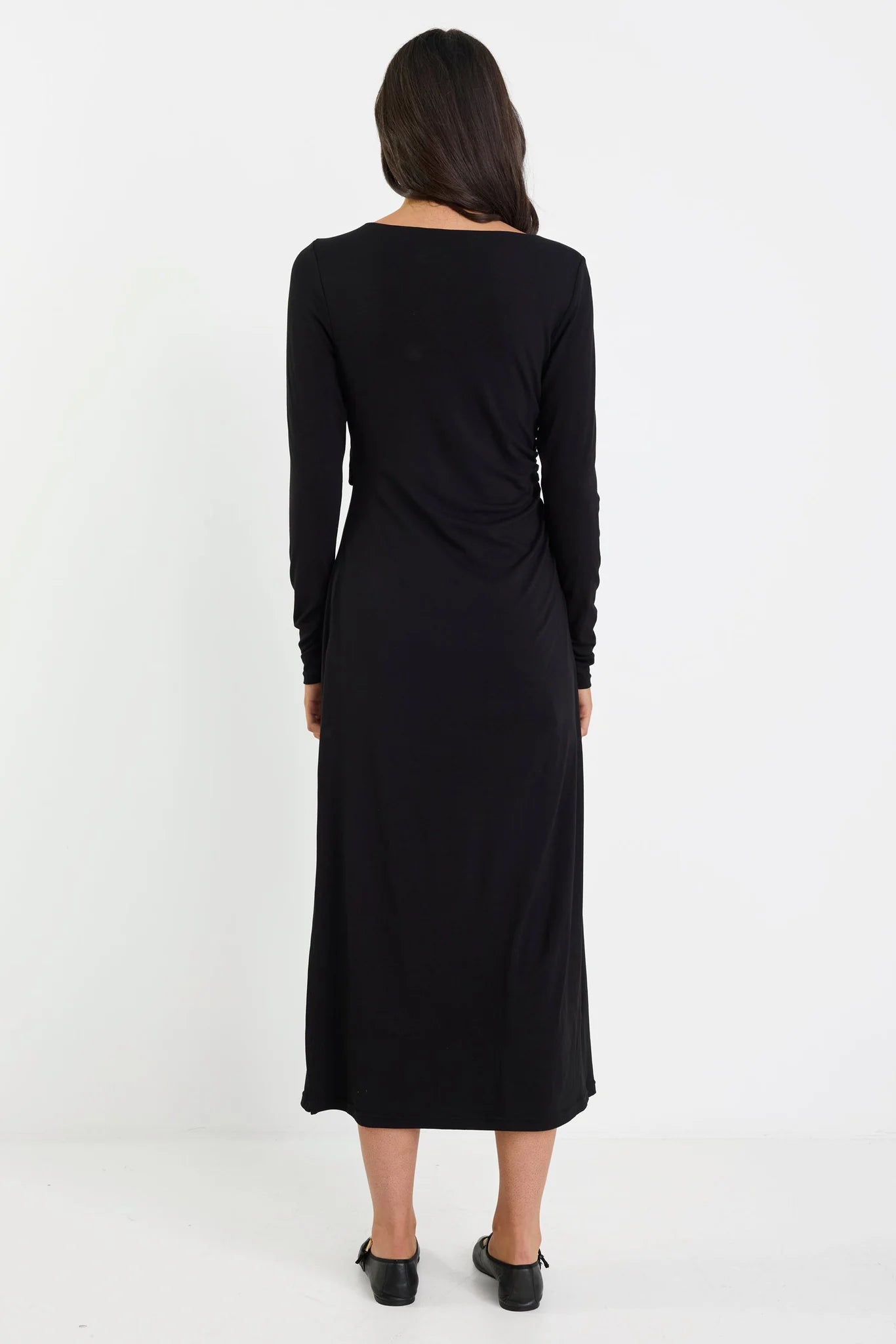 Course Waist Buckle Knit Long Sleeve Midi Dress - Black