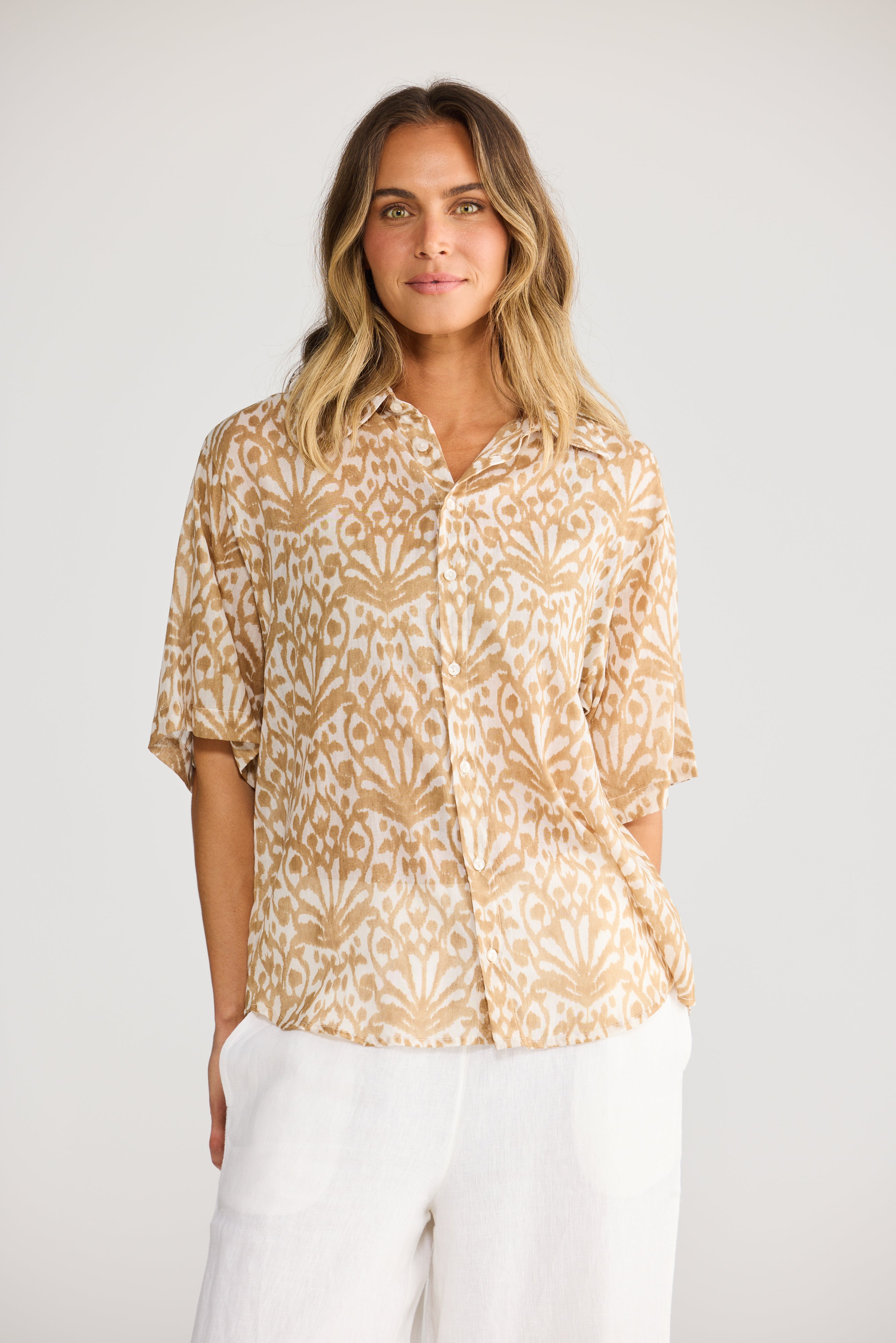 Playa Shirt - Taupe Spring Fan