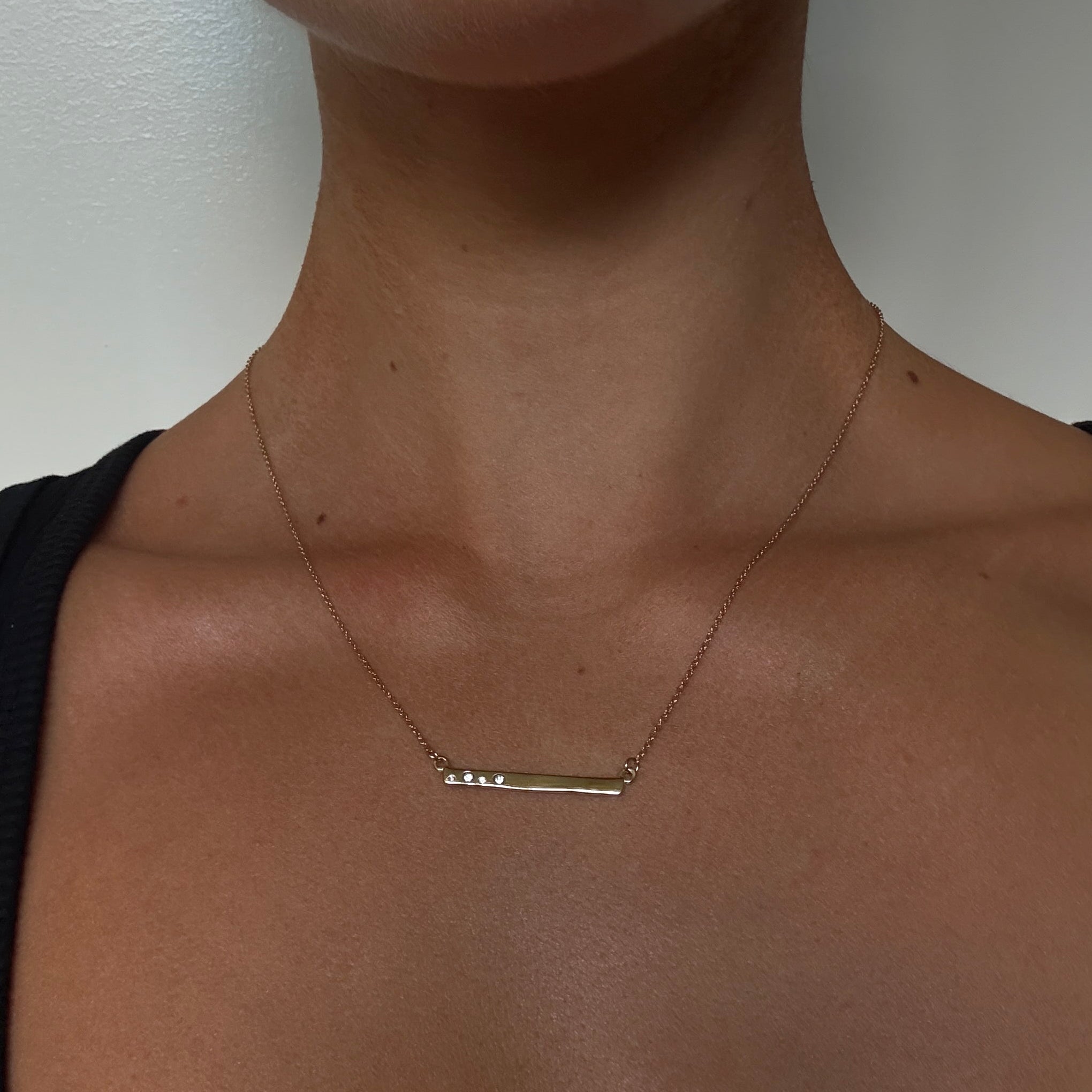 Dainty Bar Necklace - Gold