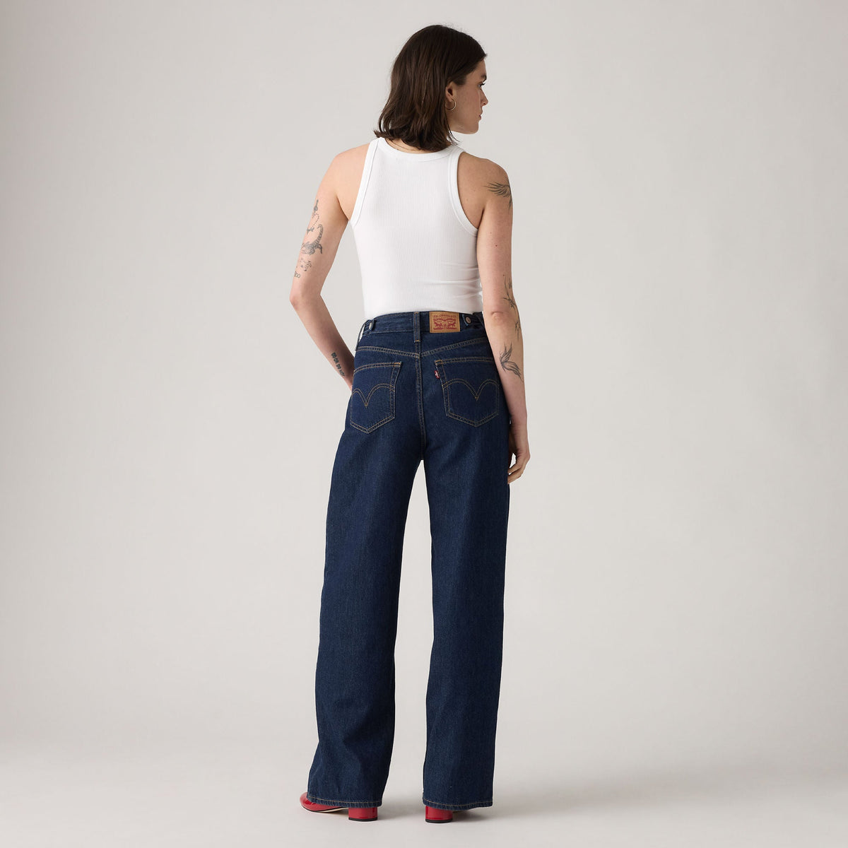 Levi's Women's Cinch Baggy Jeans - Reign Of The Rinse - back
