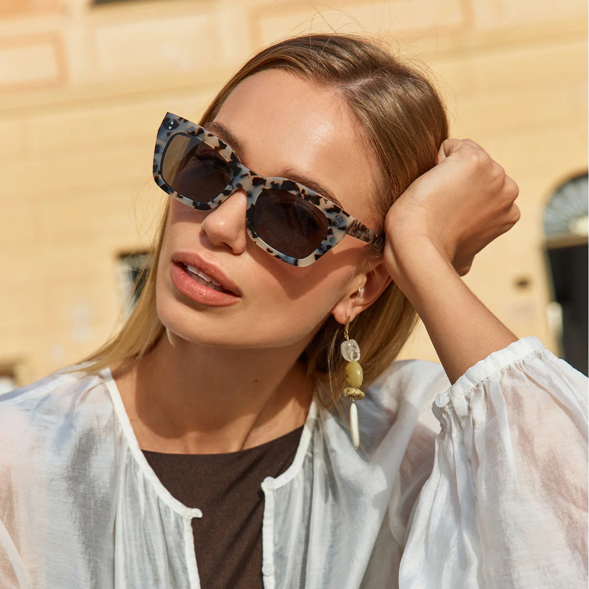 Antagonist - White Tort