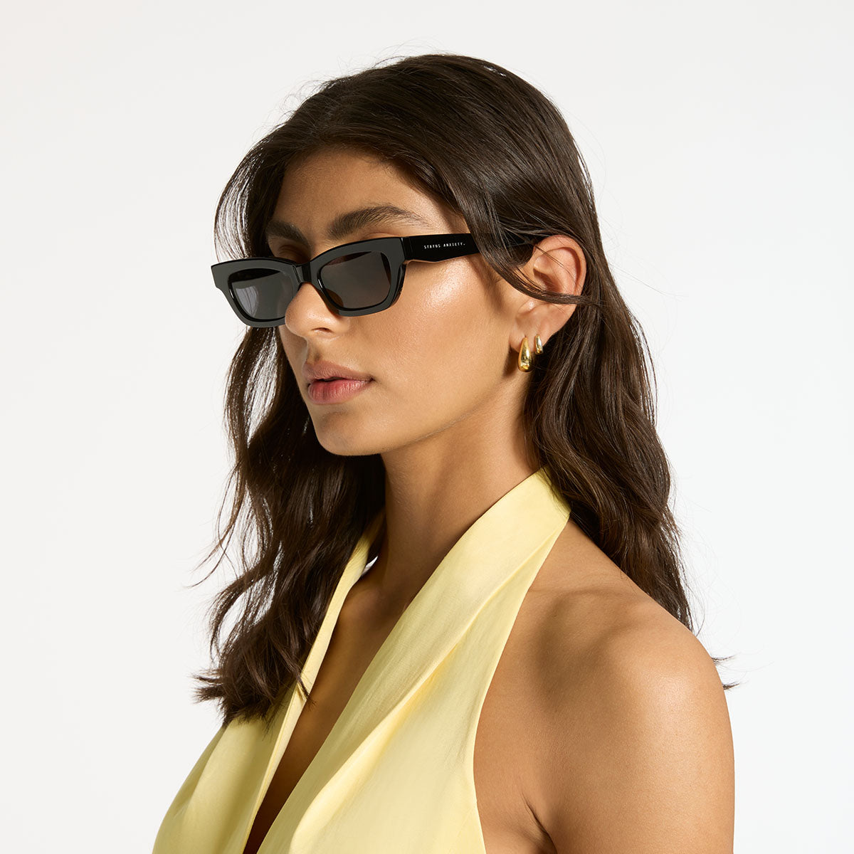 status-anxiety-sunglasses-levity-black-1-lifestyle-img.jpg