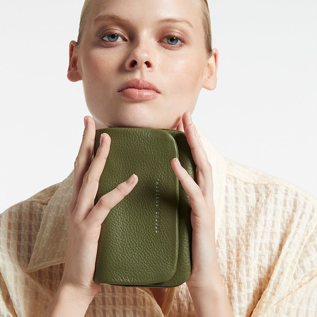 Impermanent Wallet - Khaki - lifestyle 2
