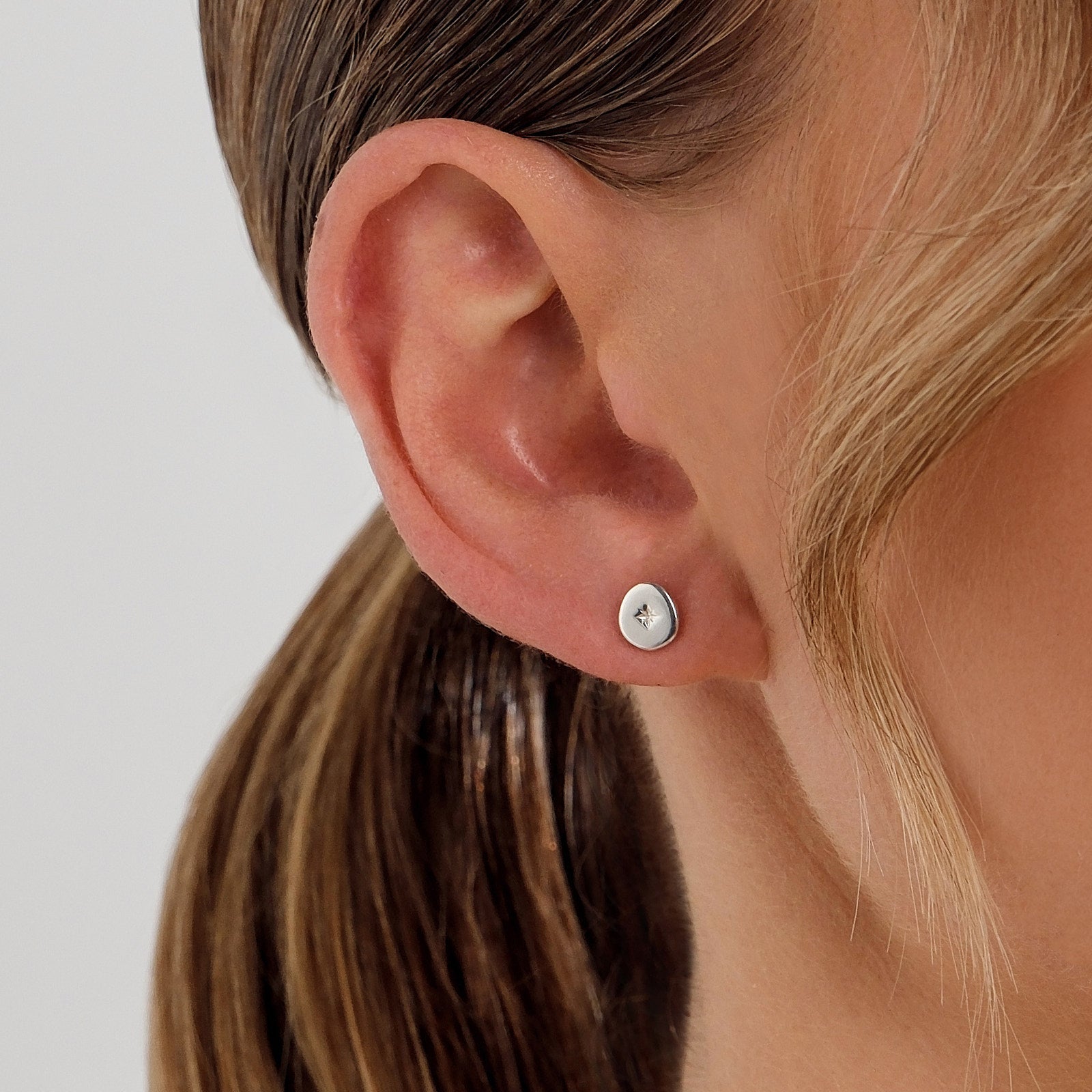 Vega Stud Earrings - Silver